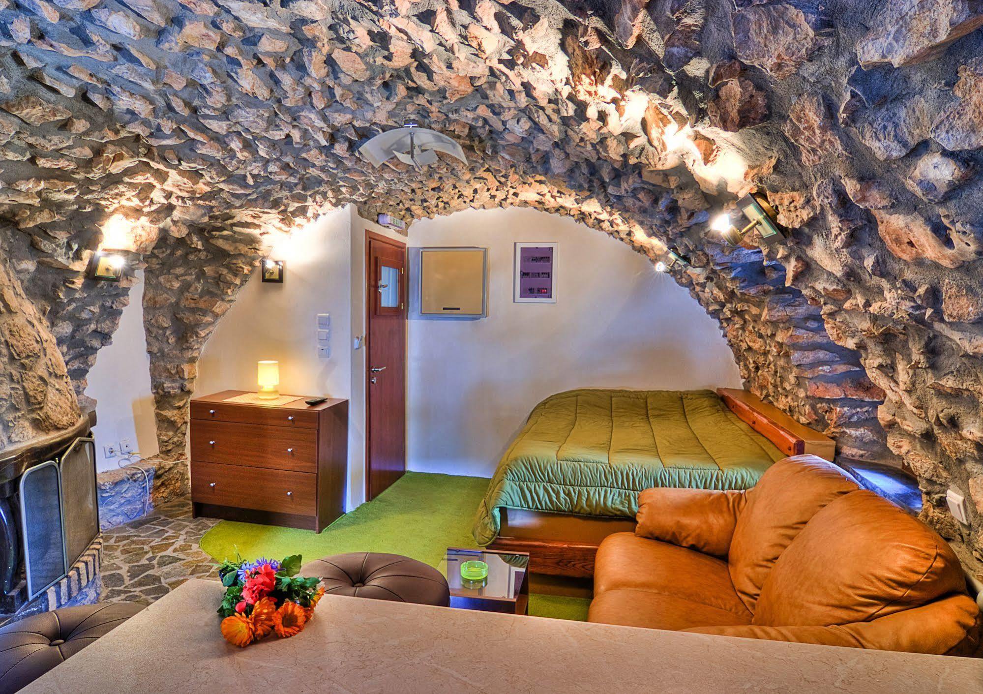 Seasons Aparthotel Avgonima